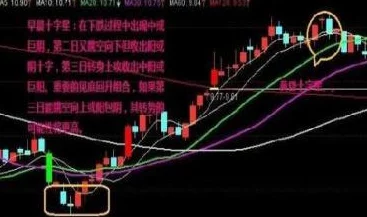 大胆展阴近日，艺术家在展览中展示了全新作品，吸引了众多观众前来参观。