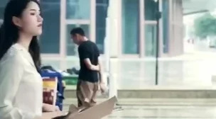 年轻善良的女老板我的危险妻子珍惜身边的人，勇敢面对生活的挑战与困难