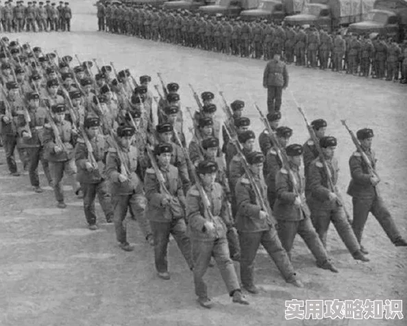 粗壮军人JI大巴进入为什么如此令人瞩目因为他们展现了团结一致的集体形象